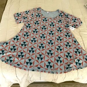 Lularoe 2X top